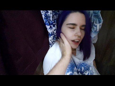 ❤️ Gjeta motrën time në dollap dhe e ndihmova të përfundonte ❤ Porno në pornografi sq.qizpornolar.ru
